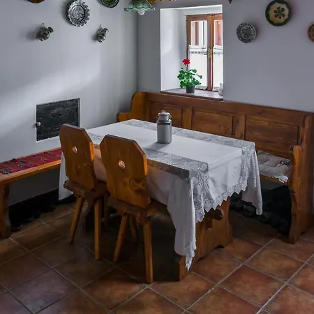 Kali Ko Apartment *